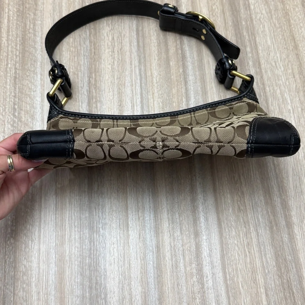 Coach Bleeker Hobo Shoulder Bag # 11431 Leather Corner Brass Buckle Y2K